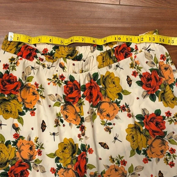 Ktoo Asymmetrical Floral Skirt in Cream with Floral Design, Size Small - Picture 7 of 9